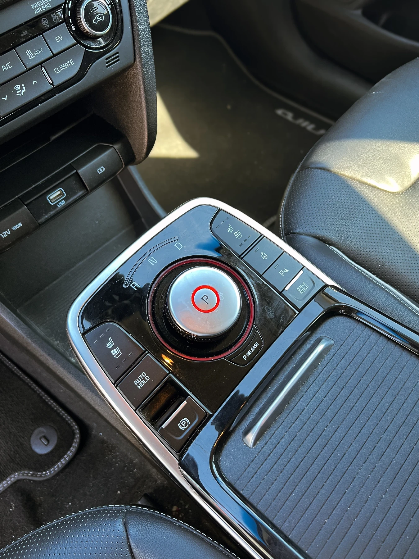 Kia Niro 65KWh EXECUTIVE LINE/KIACONN/FULL ASIST/SOH100% | Mobile.bg   14