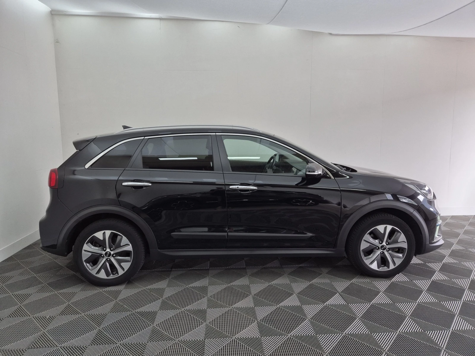 Kia Niro 65KWh EXECUTIVE LINE/KIACONN/FULL ASIST/ТЕРМОПОМПА - изображение 3