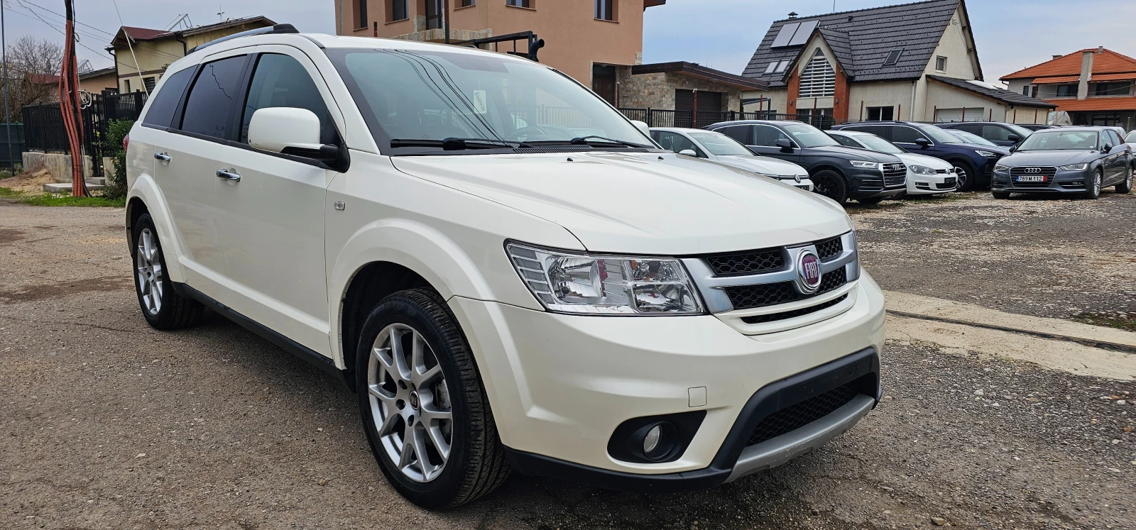 Fiat Freemont 2.0mjet 170кс 4х4 7места - изображение 3