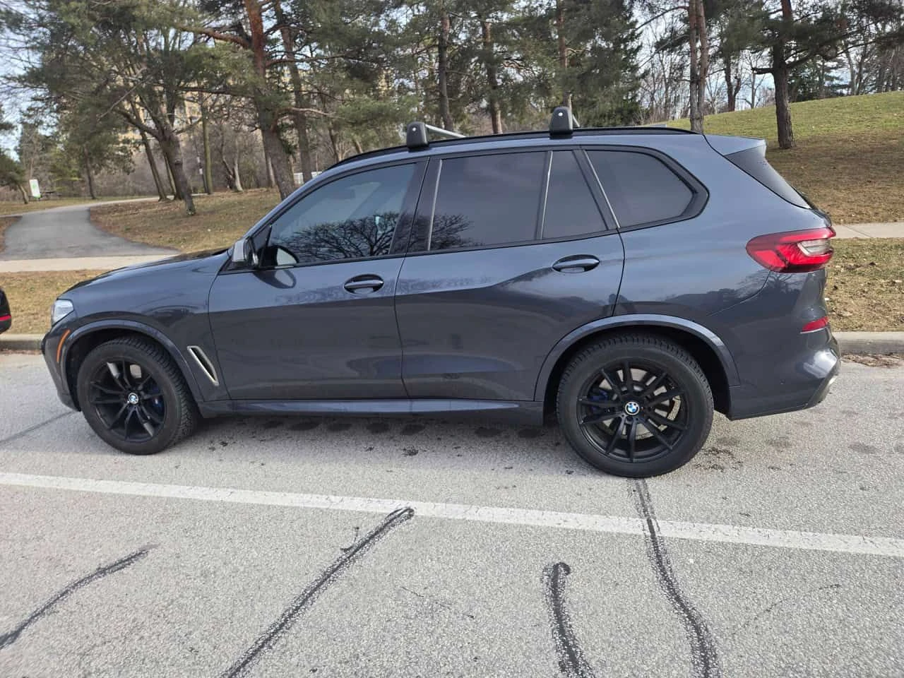 BMW X5 * M50i * CARFAX * 360 * ПОДГРЕВ * ОБСЛУЖЕН, снимка 2 - Автомобили и джипове - 54117102