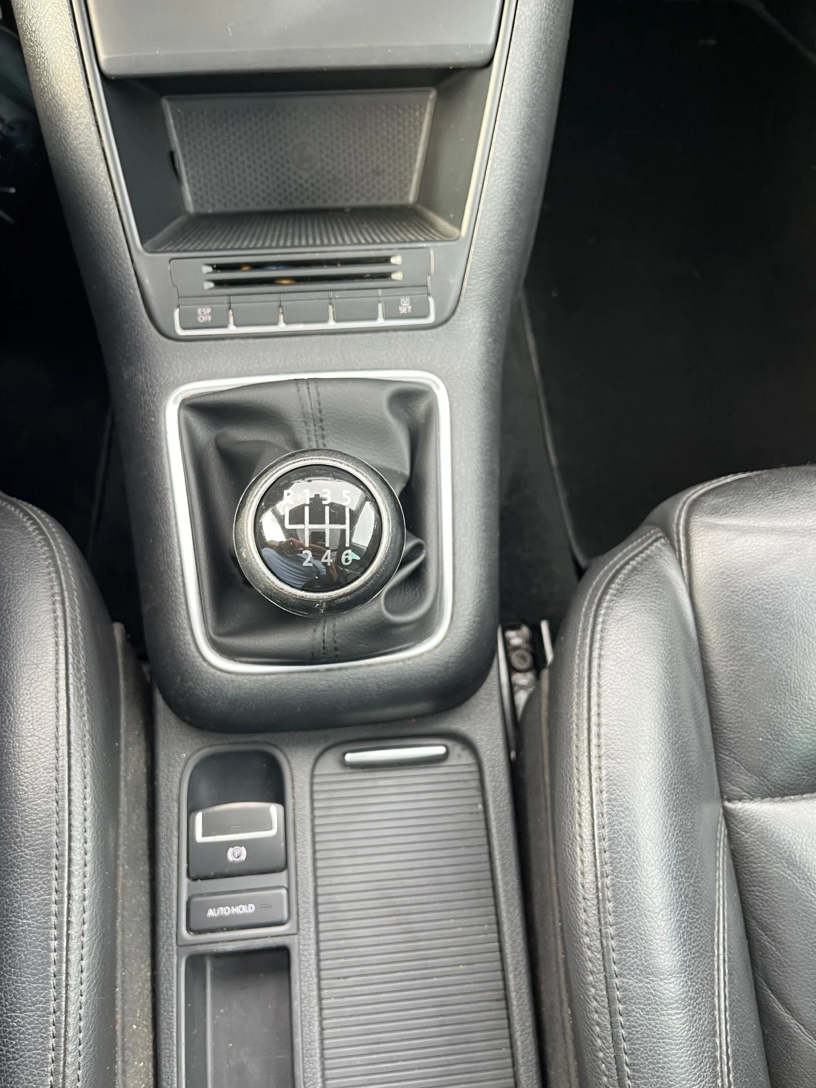 VW Tiguan 2.0TDI Sport Panorama, снимка 13 - Автомобили и джипове - 54415808