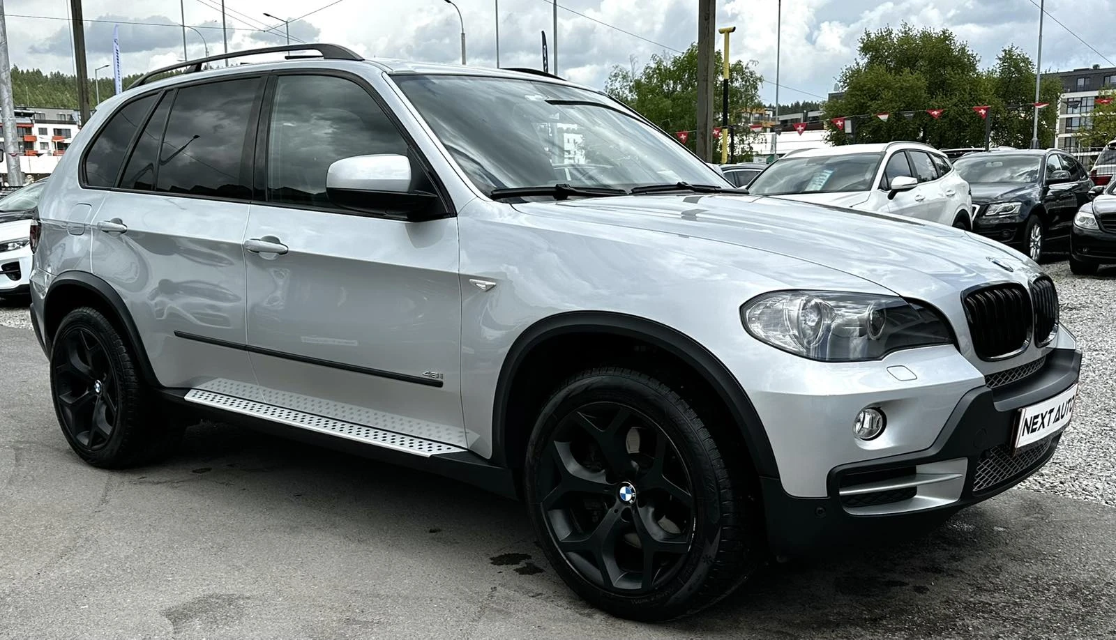 BMW X5 4.8i 355HP V8 LPG CARPLAY PANO, снимка 3 - Автомобили и джипове - 54510521