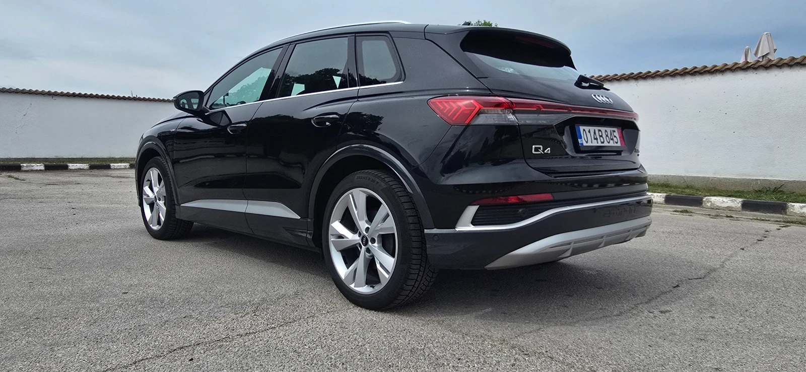 Audi Q4 50 e-tron quattro S-LINE, снимка 3 - Автомобили и джипове - 55476956