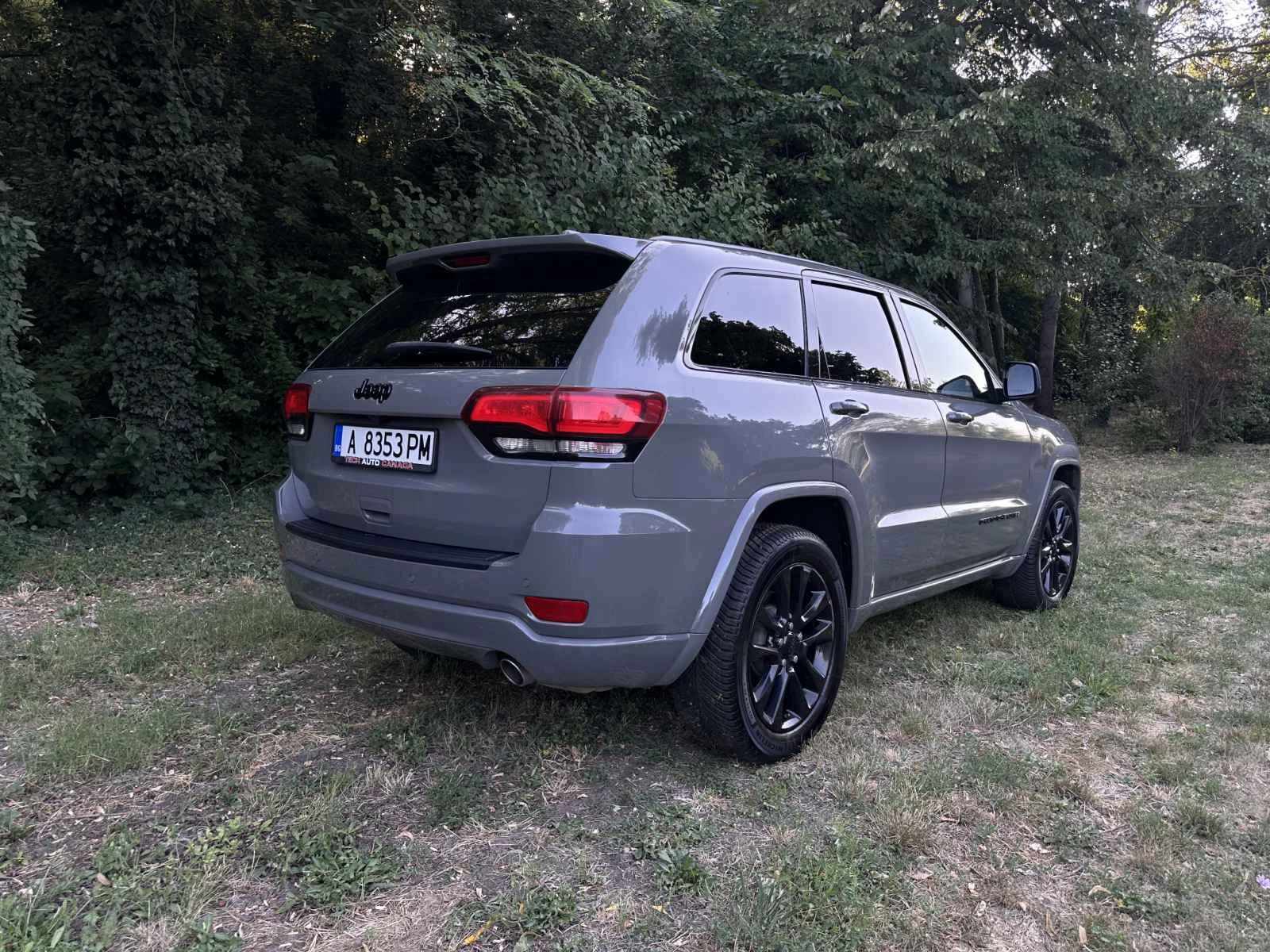 Jeep Grand cherokee, снимка 3 - Автомобили и джипове - 55650275