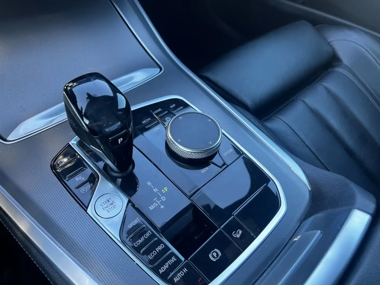 BMW X5 xDrive* 40i* B58* Distronic* Без Инциденти, снимка 10 - Автомобили и джипове - 55888719
