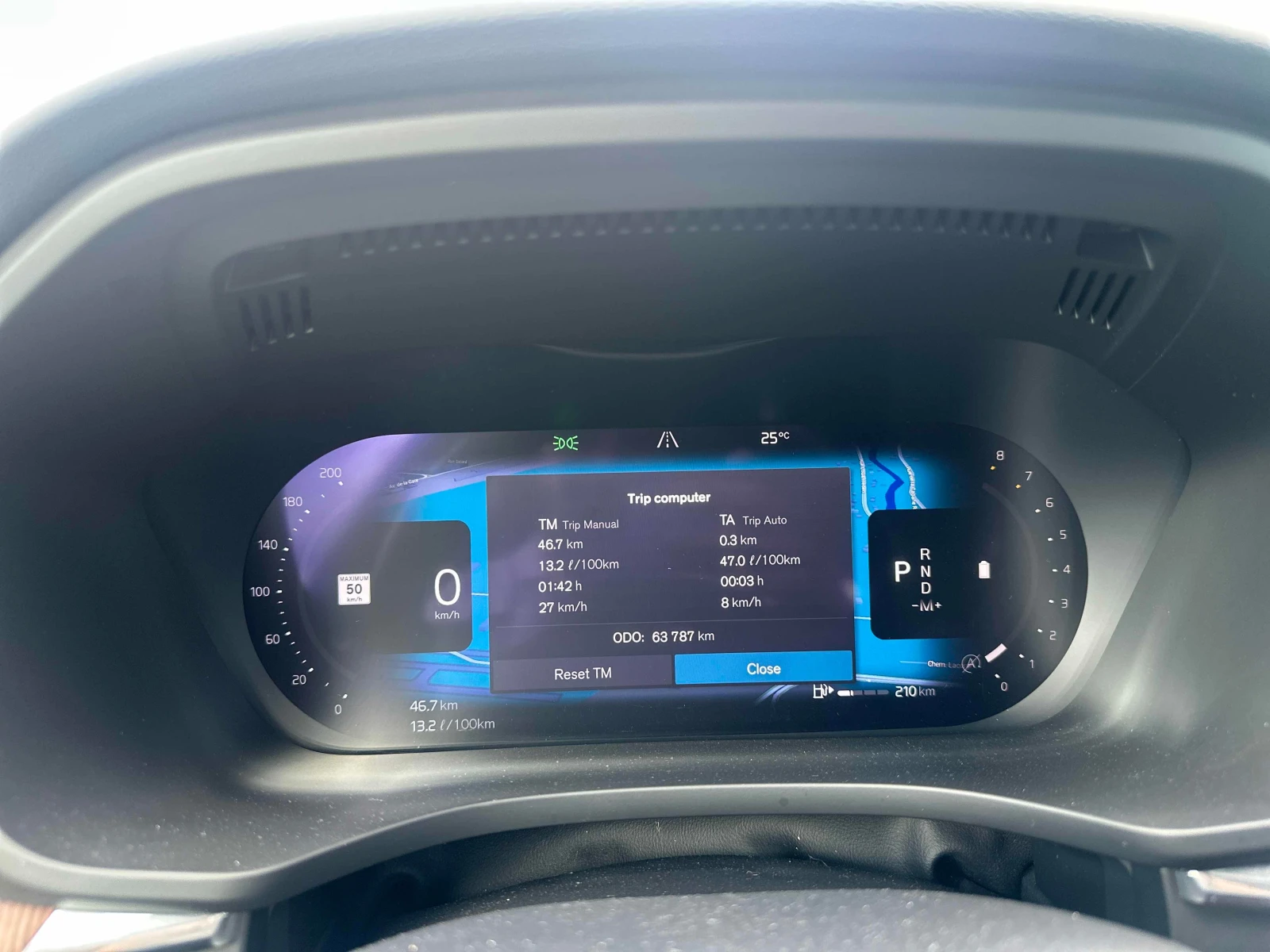 Volvo XC60 Momentum / CARFAX / DISTRONIK / 360, снимка 8 - Автомобили и джипове - 55912641