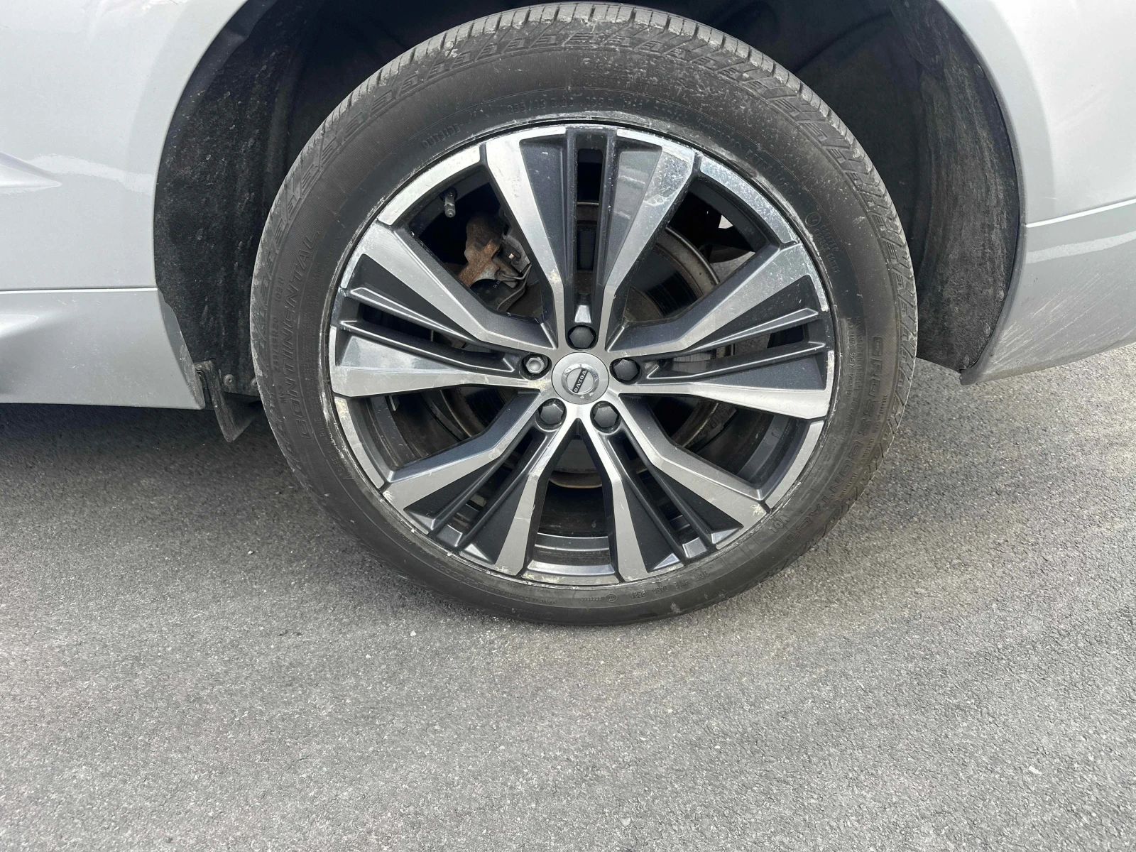 Volvo XC60 Momentum / CARFAX / DISTRONIK / 360, снимка 6 - Автомобили и джипове - 55912641