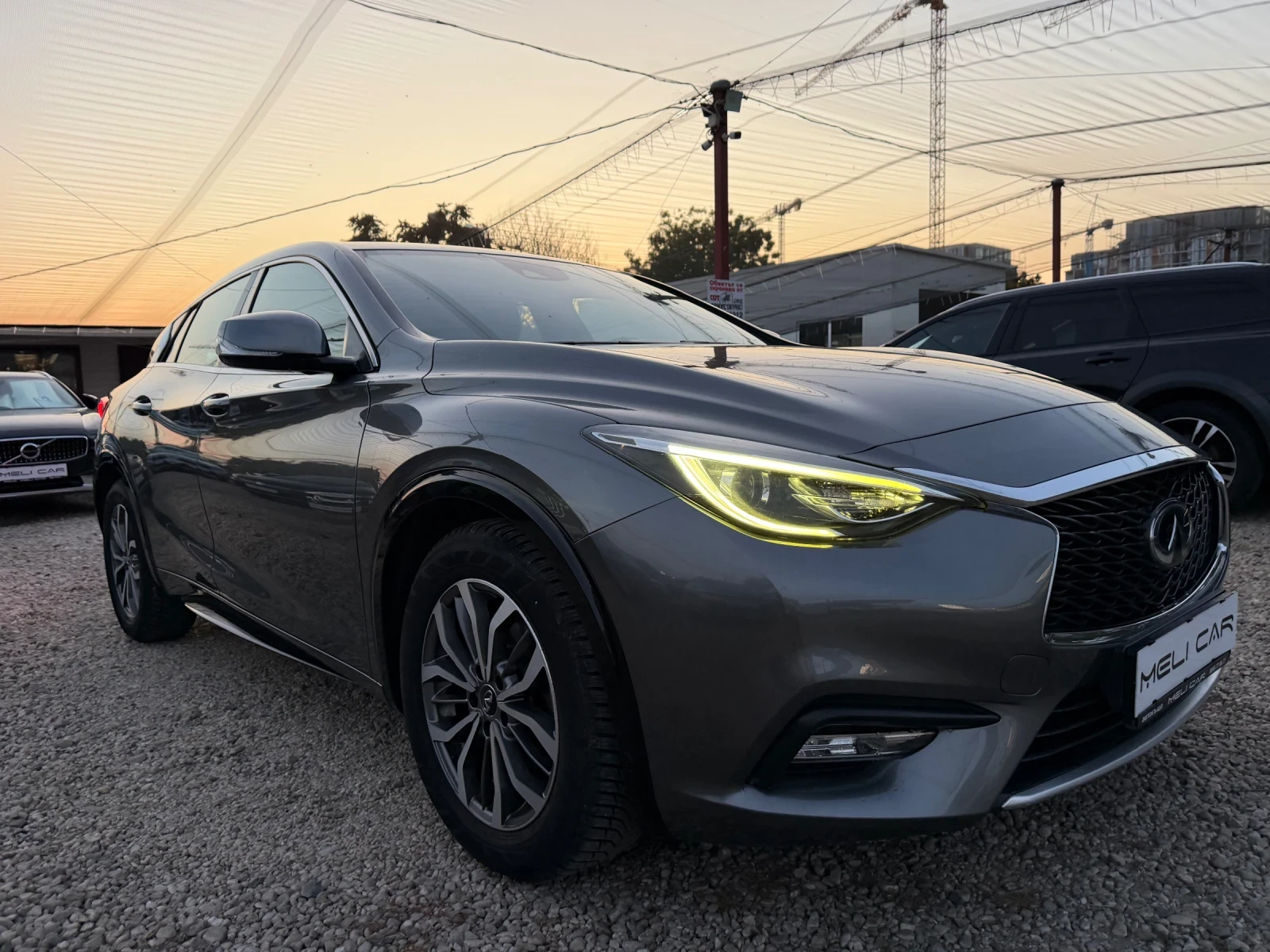 Infiniti Q30 1.5DCI АВТОМАТ 7G НАВИ ВИДЕО, снимка 2 - Автомобили и джипове - 56149163