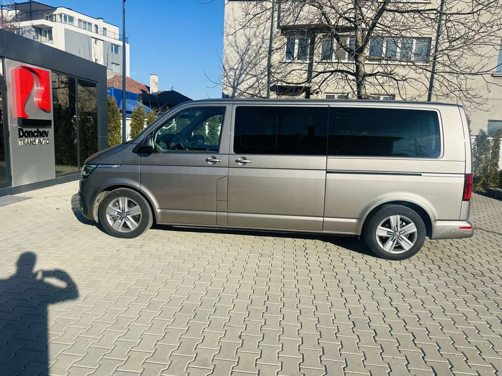 VW Caravelle 2.0TDI, снимка 7 - Бусове и автобуси - 53785613