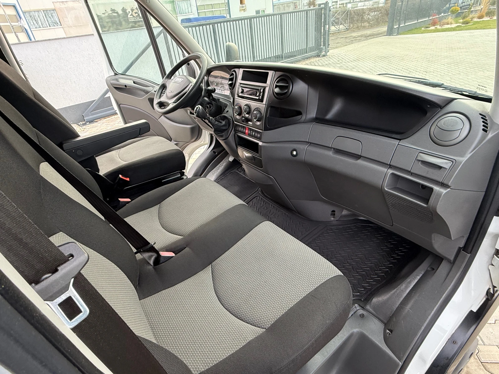 Iveco Daily 50C17* 3.0HPI* 3.5T* Б-кат* , снимка 12 - Бусове и автобуси - 53811536