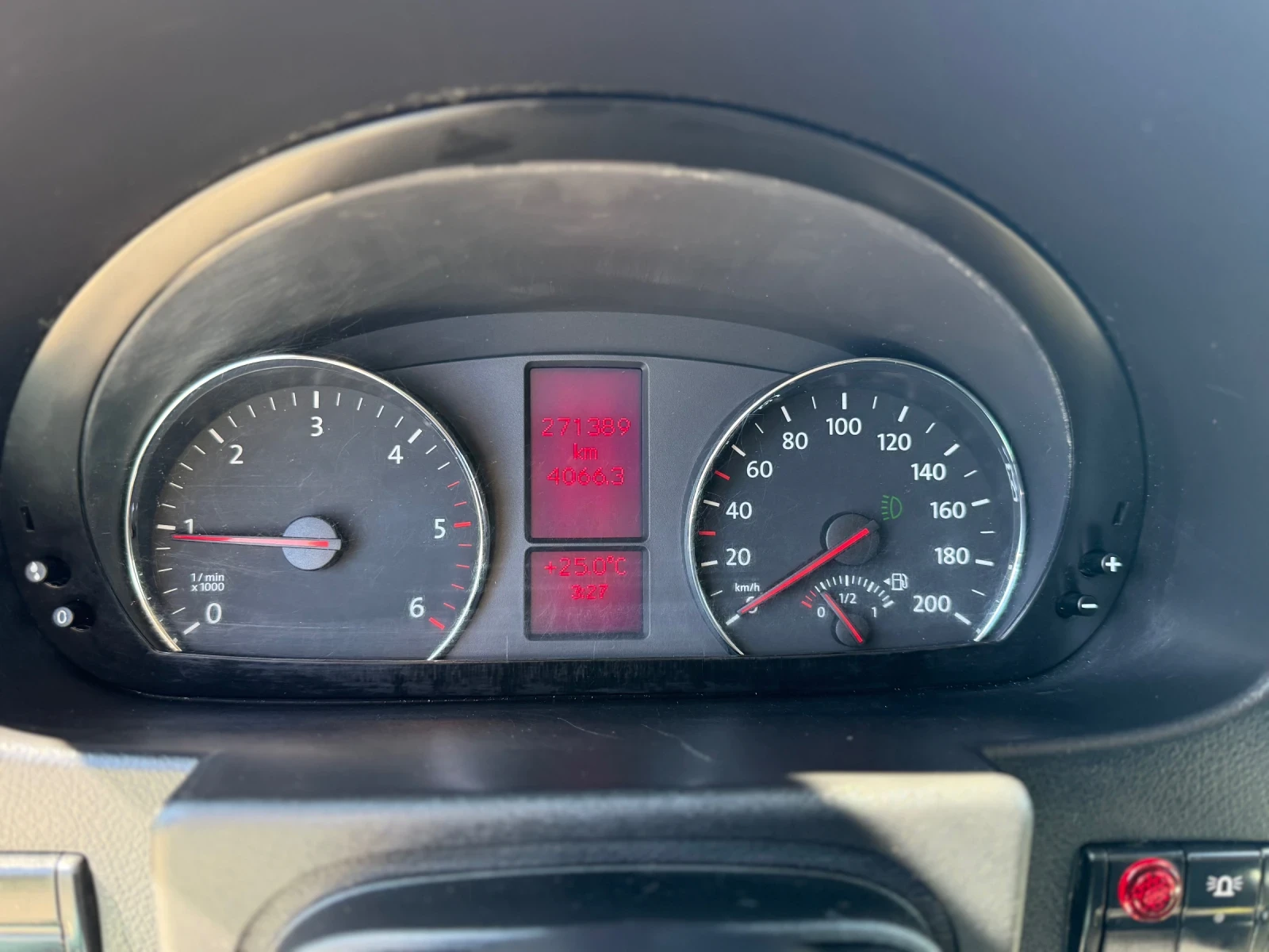 VW Crafter 2.0 TDI, 5+ 1, MAXI , снимка 13 - Бусове и автобуси - 54111352