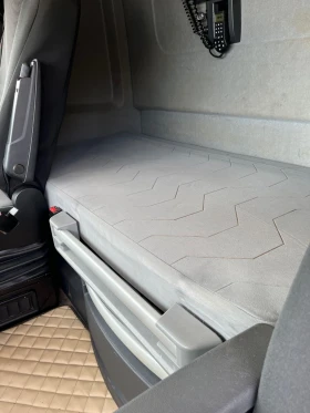 Renault T Мега, снимка 12 - Камиони - 53631865