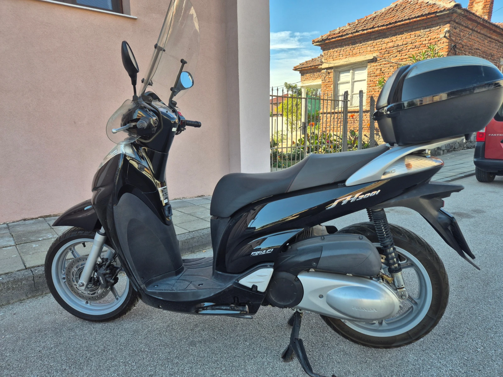 Honda Sh sh300i, снимка 4 - Мотоциклети и мототехника - 56536618