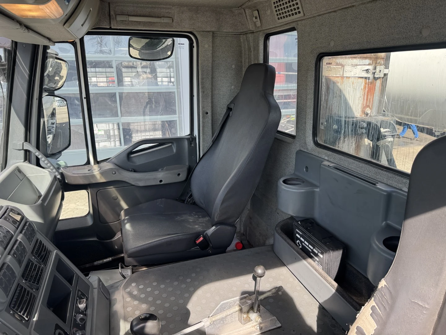 ����� ������ Iveco Trakker 410 | Mobile.bg � ����������� 12