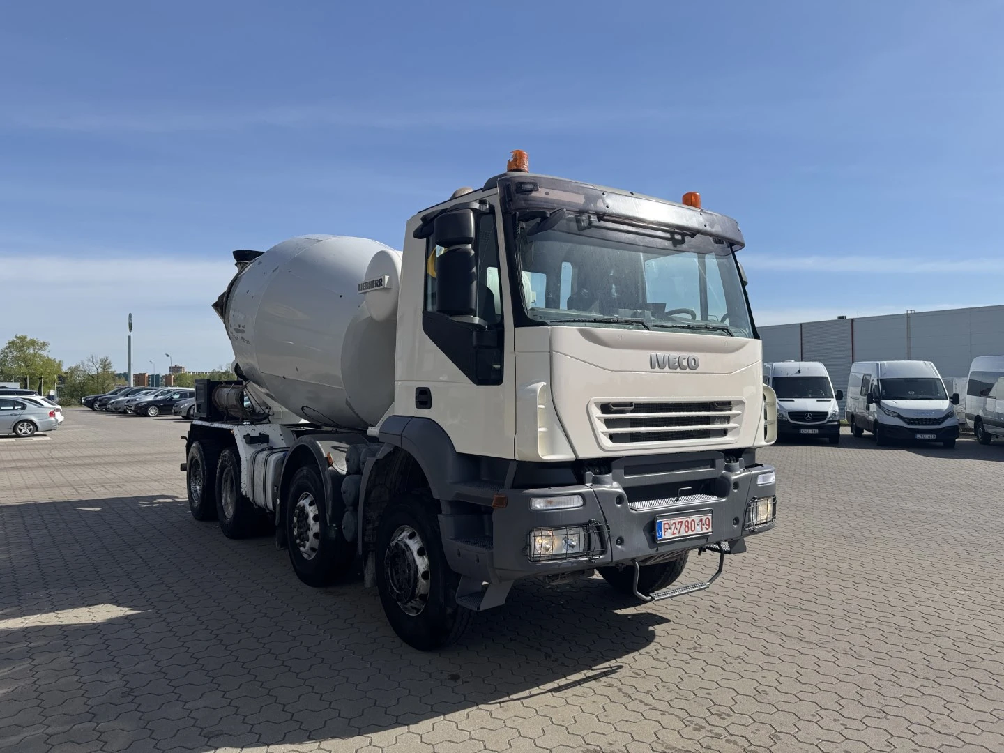 Бетон миксер Iveco Trakker 410 - изображение 2