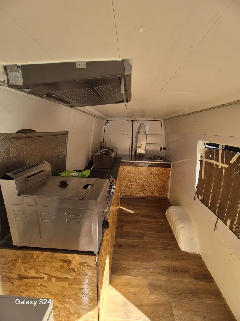 Кемпер Mercedes-Benz Спринтер / Sprinter 311, снимка 9 - Каравани и кемпери - 52483659