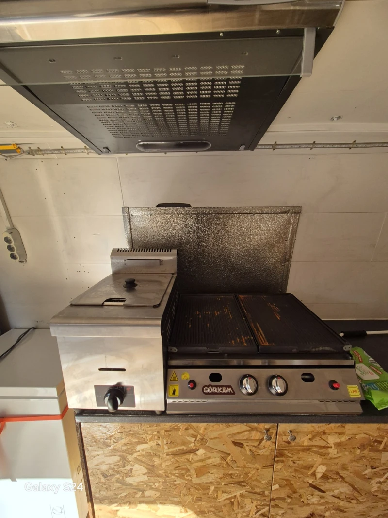 Кемпер Mercedes-Benz Спринтер / Sprinter 311, снимка 10 - Каравани и кемпери - 52483659