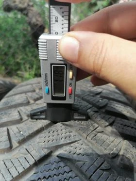 Гуми Зимни 235/65R17, снимка 5
