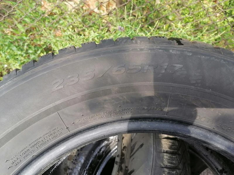 Гуми Зимни 235/65R17, снимка 15 - Гуми и джанти - 29589860