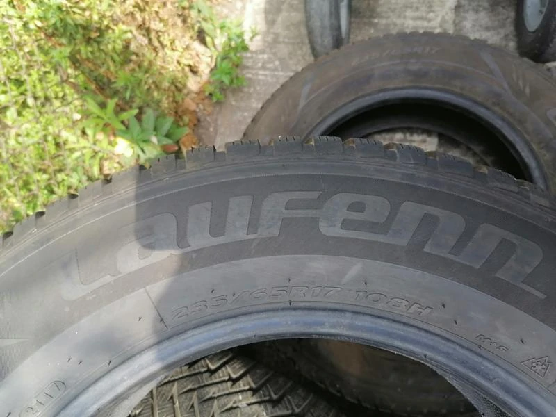 Гуми Зимни 235/65R17, снимка 13 - Гуми и джанти - 29589860