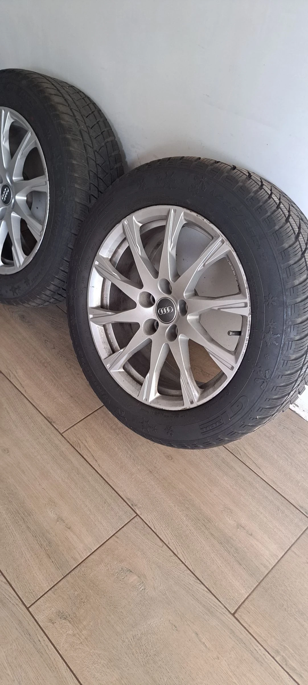 ���� � ������ 225/55R17 �� Audi A4 | Mobile.bg � ����������� 1