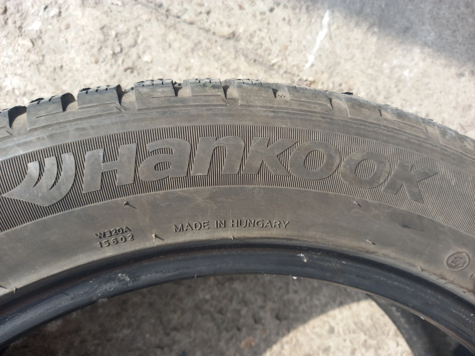 Гуми Зимни 225/55R19, снимка 6 - Гуми и джанти - 54944982