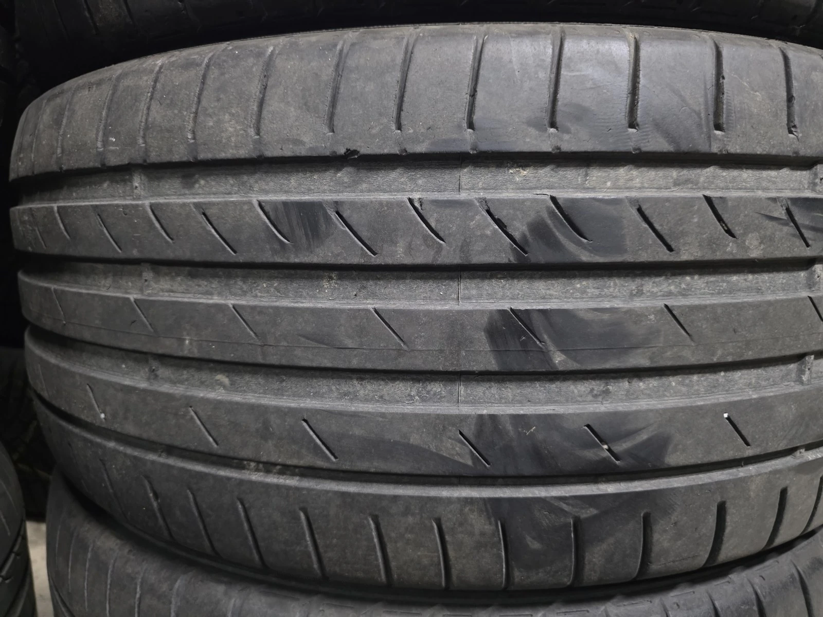 Гуми Летни 245/45R18, снимка 3 - Гуми и джанти - 56716341