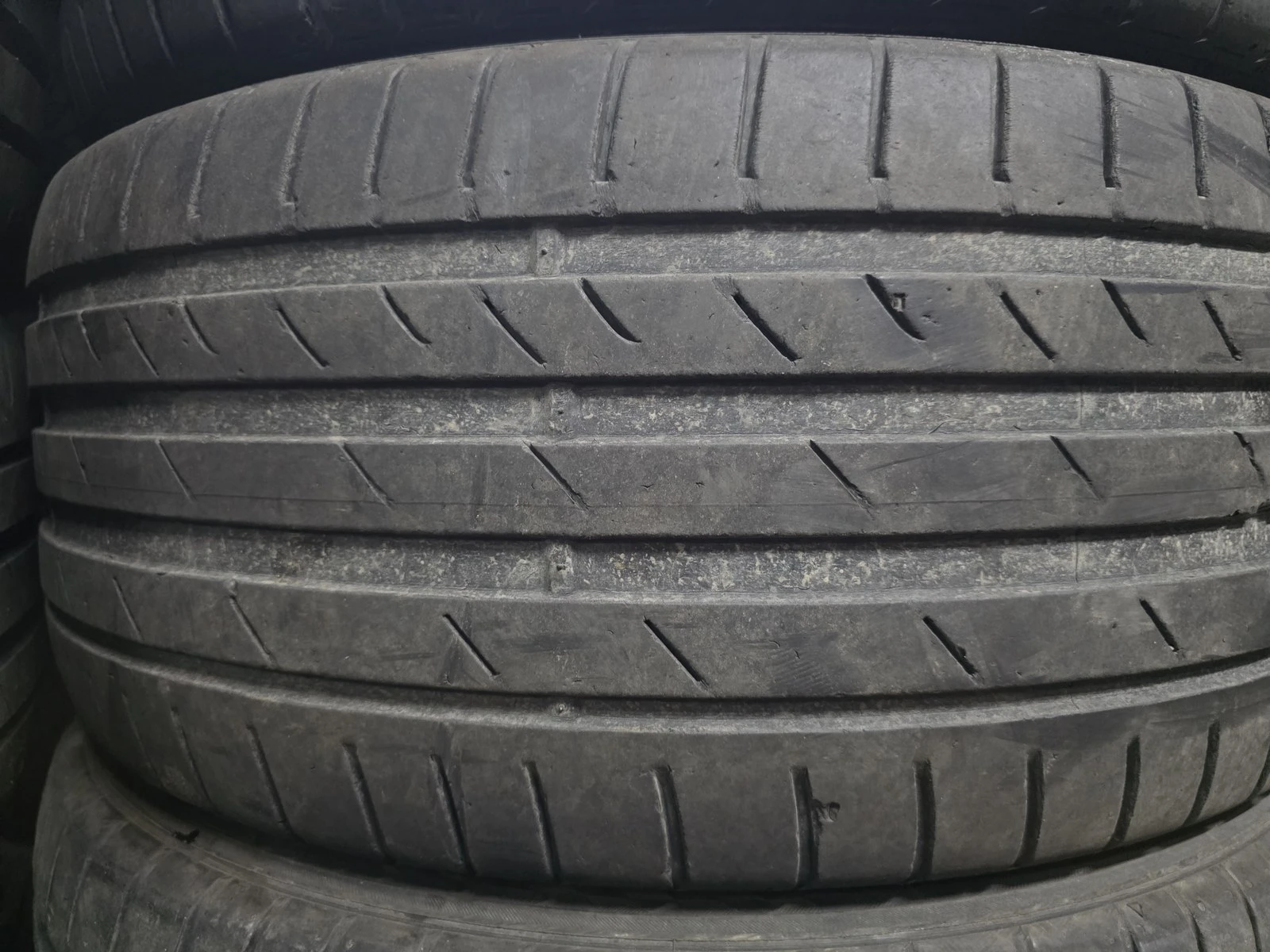 Гуми Летни 245/45R18, снимка 2 - Гуми и джанти - 56716341