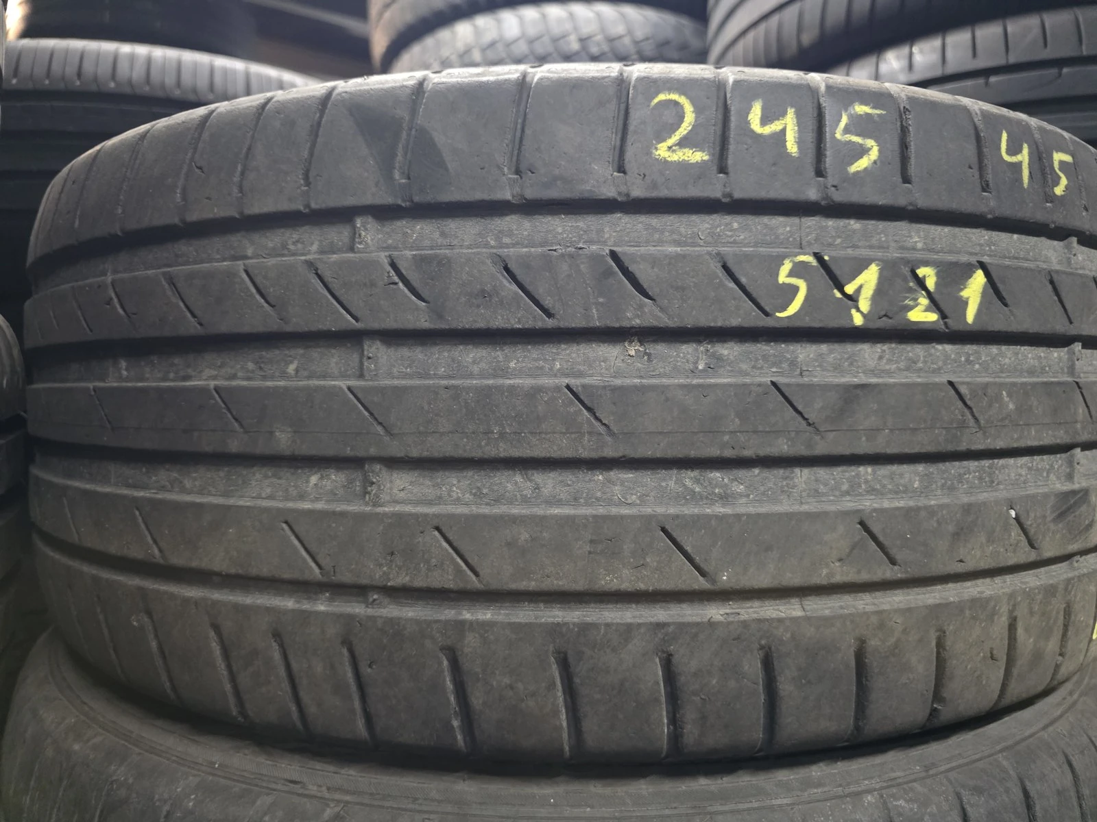 Гуми Летни 245/45R18