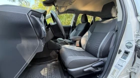Toyota Auris 1.8HYBRID* 100кс* FACELIFT* Камера* Нави* , снимка 9