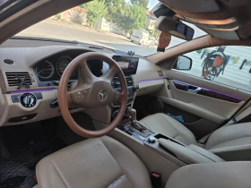 Mercedes-Benz C 320, снимка 7