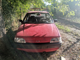 Ford Fiesta, снимка 1 - Автомобили и джипове - 45406261