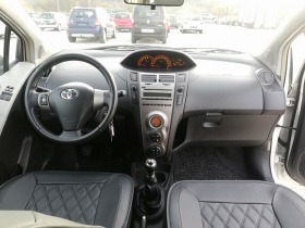 Toyota Yaris 1.3i kli italia, снимка 14 - Автомобили и джипове - 44289471
