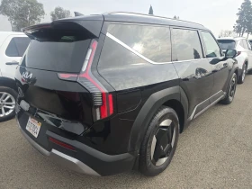 Kia EV9 Wind | AWD | ШИБЕДАХ | 7 МЕСТА |  - 27000 € / 52807.41 лв. - 30139566 4