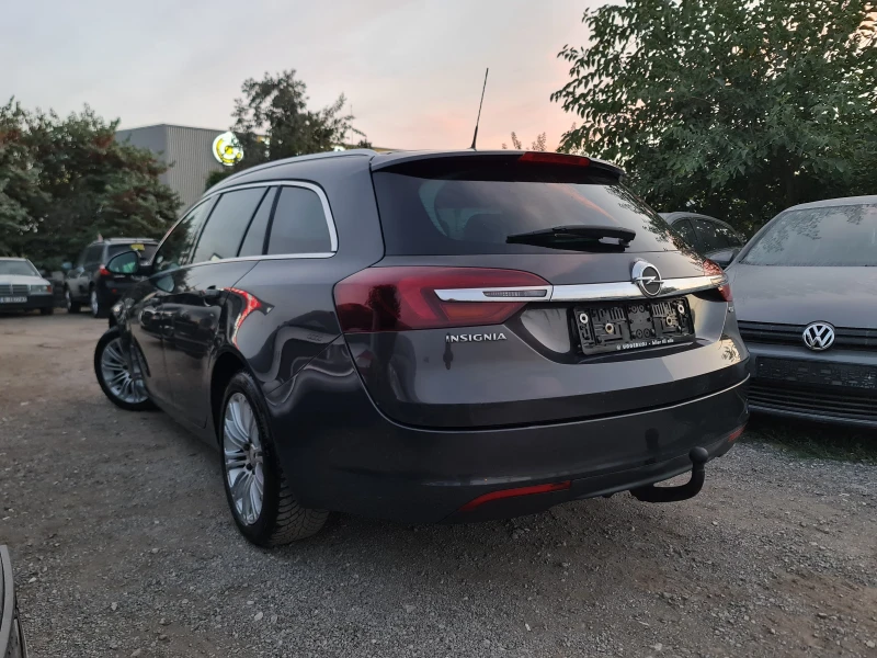 Opel Insignia КАТО ЧИСТО НОВА, снимка 4 - Автомобили и джипове - 47466378