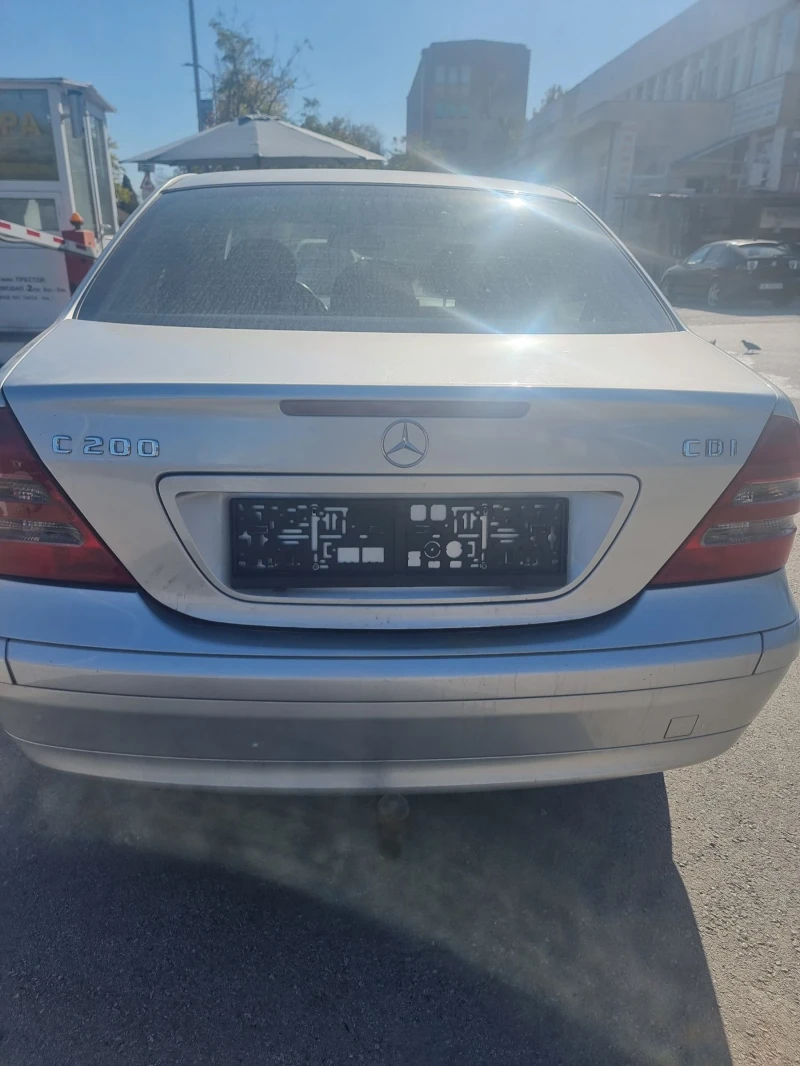 Mercedes-Benz C 220 220, снимка 4 - Автомобили и джипове - 47687521