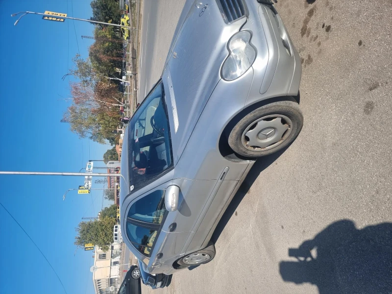 Mercedes-Benz C 220 220, снимка 2 - Автомобили и джипове - 47687521