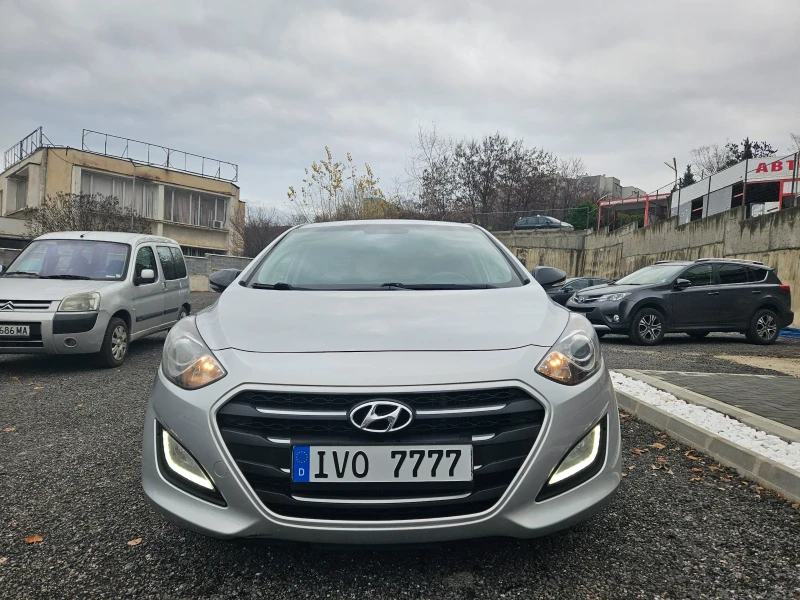 Hyundai I30 1.6CRDI Evro6, снимка 8 - Автомобили и джипове - 48131098