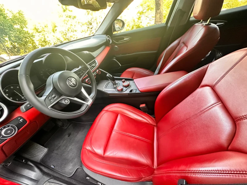 Alfa Romeo Giulia 2.0 ti, снимка 10 - Автомобили и джипове - 51428394