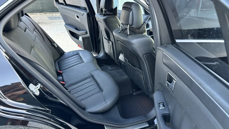 Mercedes-Benz E 350 BlueTEC, Avantgarde, снимка 16 - Автомобили и джипове - 52551932