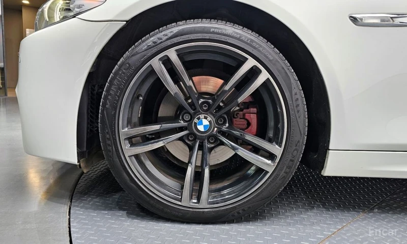 BMW 520, снимка 5 - Автомобили и джипове - 52807846