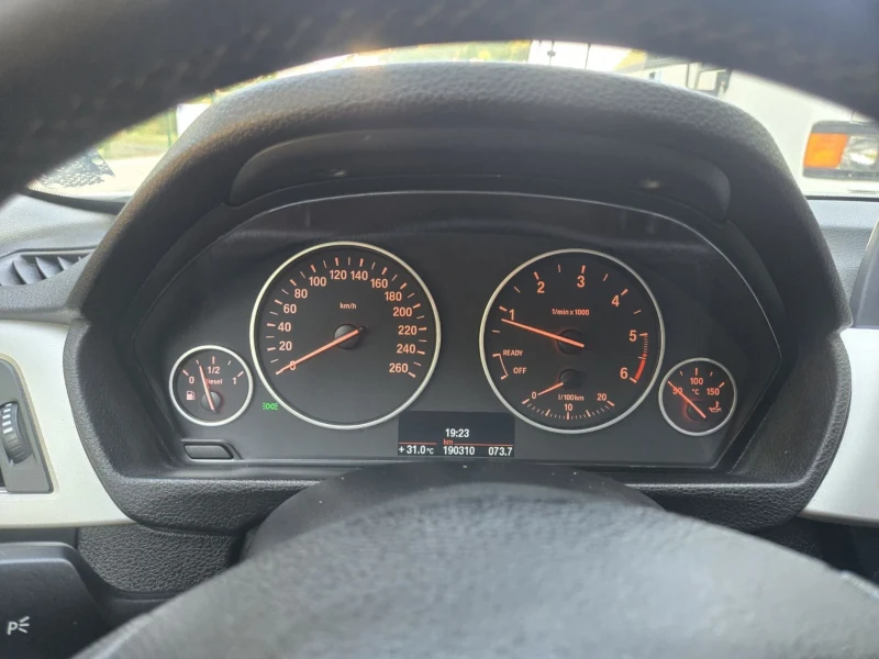 BMW 318 2.0D F31 АВТОМАТИК, снимка 9 - Автомобили и джипове - 52887097