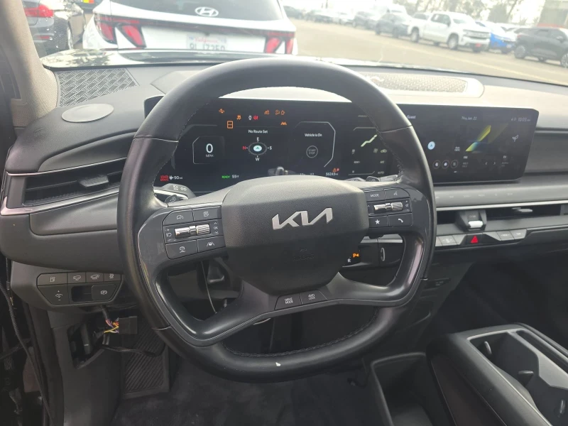 Kia EV9 Wind | AWD | ШИБЕДАХ | 7 МЕСТА | , снимка 10 - Автомобили и джипове - 53355571