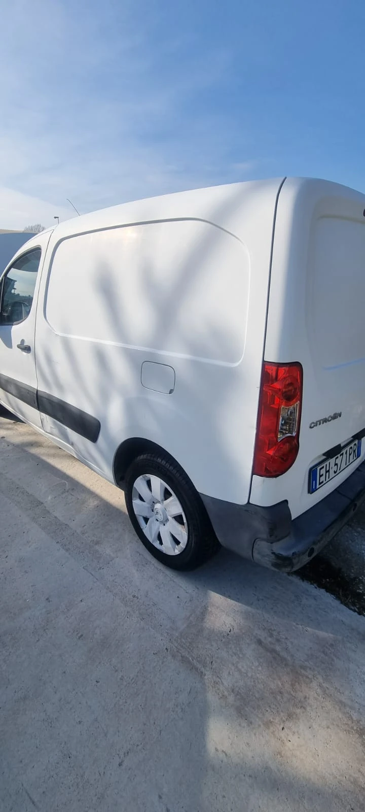 Citroen Berlingo 1.6D AУНИКАТ, снимка 7 - Автомобили и джипове - 49583428