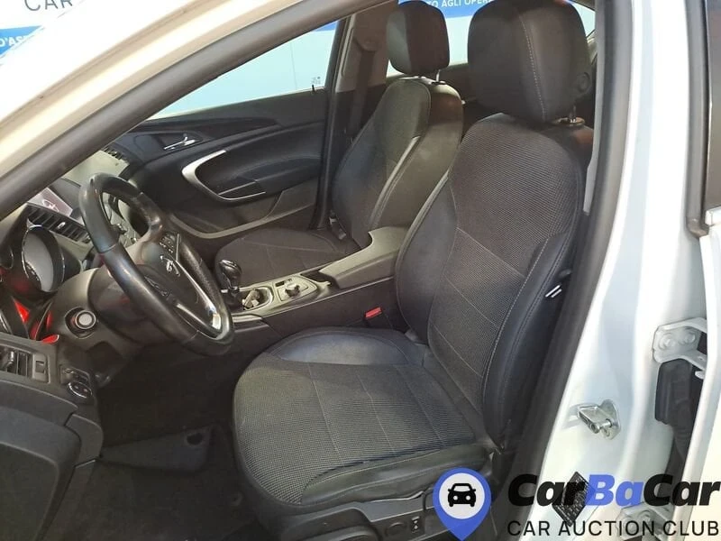 Opel Insignia Очакван внос! 2.0 CDTI, снимка 12 - Автомобили и джипове - 53236880