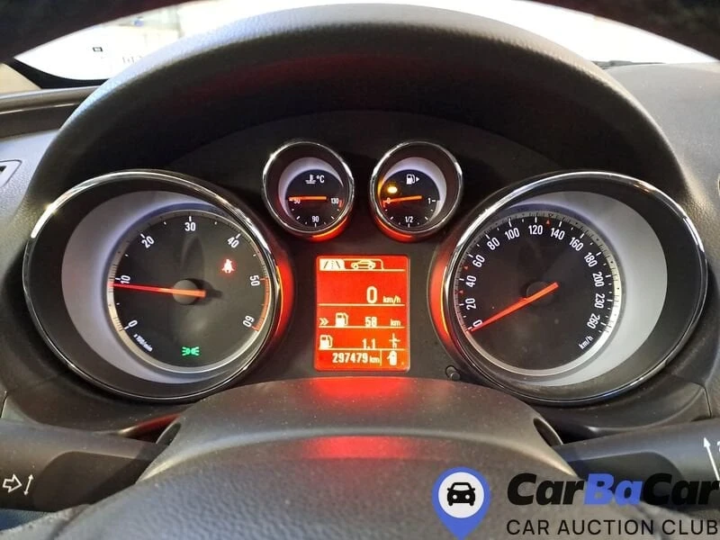 Opel Insignia Очакван внос! 2.0 CDTI, снимка 11 - Автомобили и джипове - 53236880