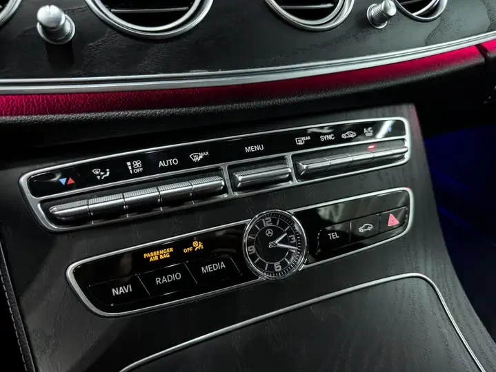 Mercedes-Benz E 300 BURMESTER| MEMORY| LANE ASSIST| , снимка 14 - Автомобили и джипове - 55219582