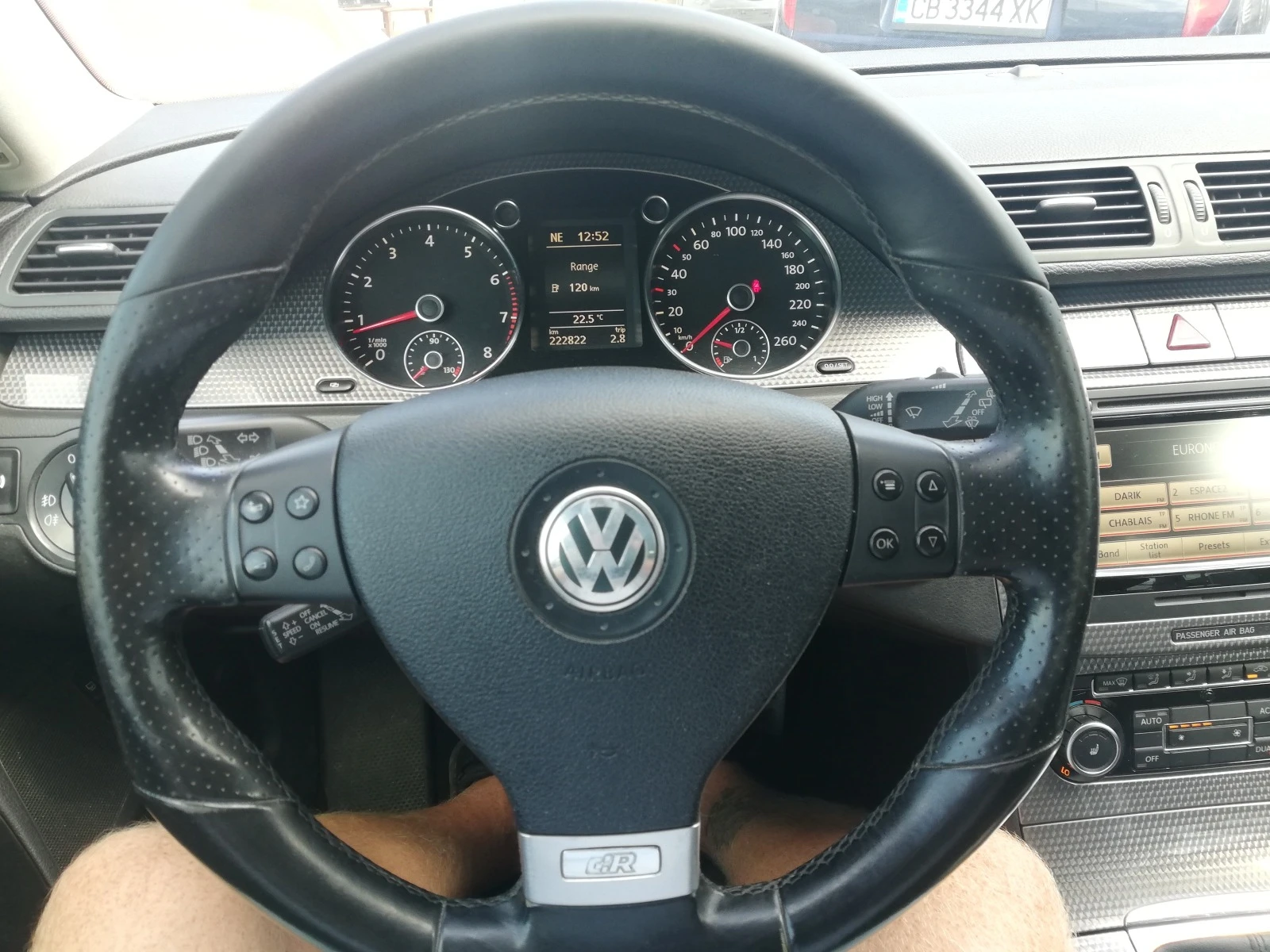 VW Passat R-Line /2.0T/Swiss - изображение 10