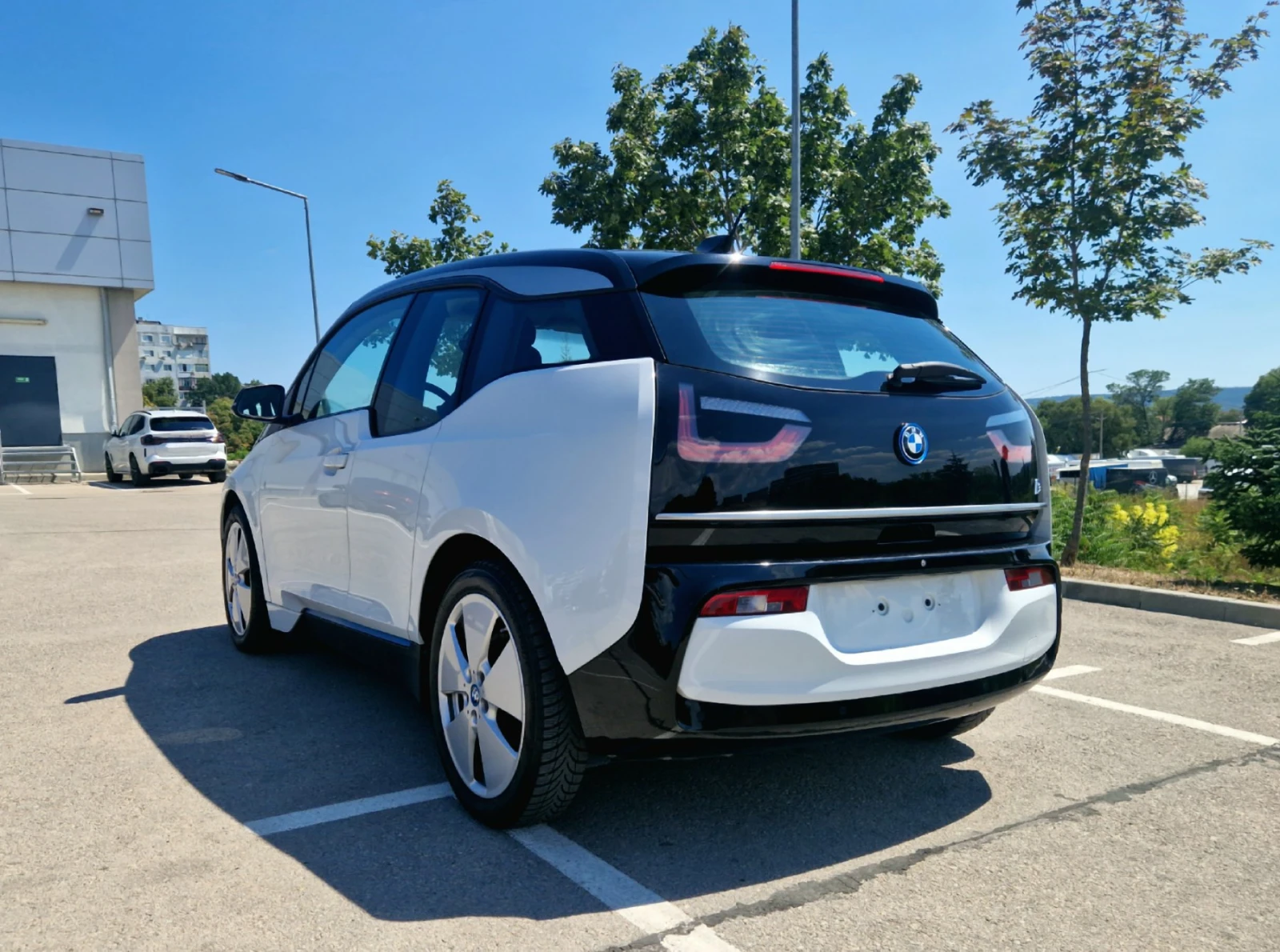 BMW i3 120Ah/42.2kWh - изображение 4