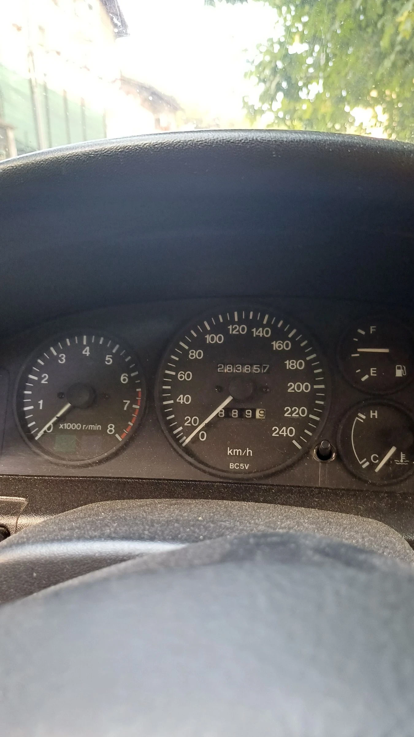 Mazda 323  - изображение 7
